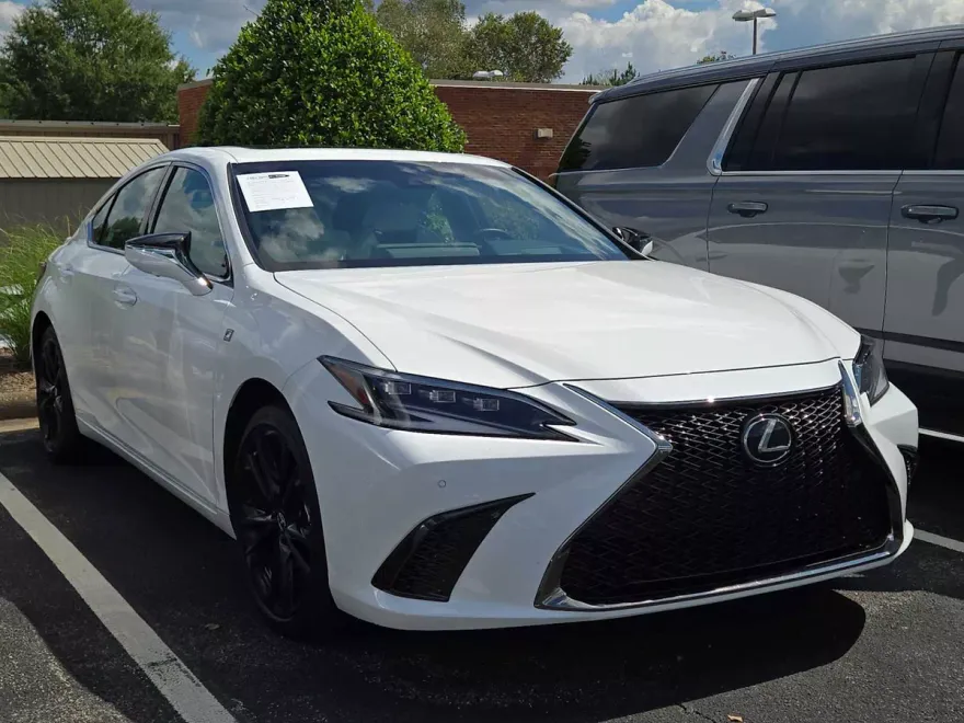 2024 Lexus ES F SPORT Handling photo 1