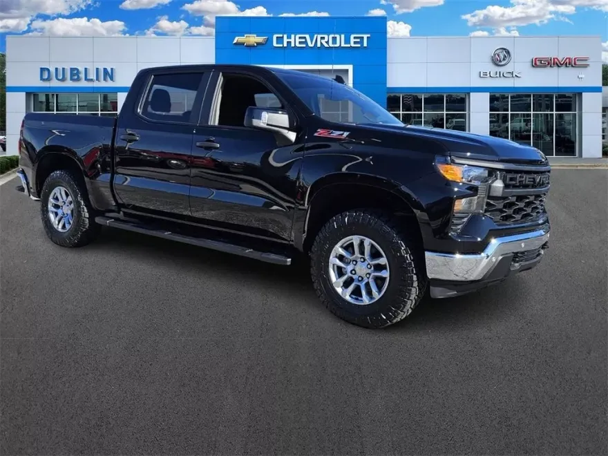 2025 Chevrolet Silverado 1500 photo 1