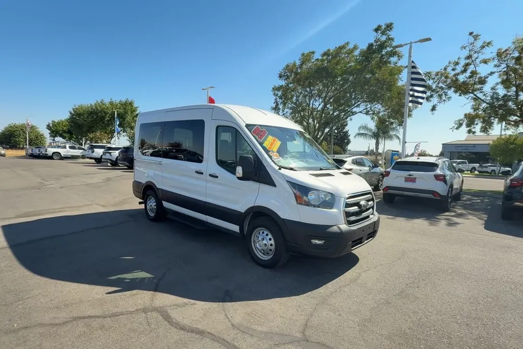 2020 Ford Transit Passenger XL photo 1