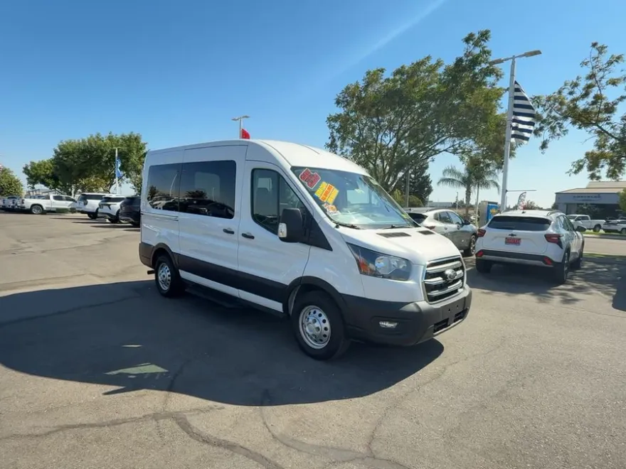 2020 Ford Transit Passenger XL photo 1