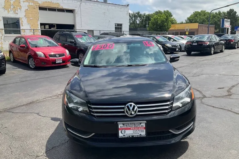 2014 Volkswagen Passat S photo 1