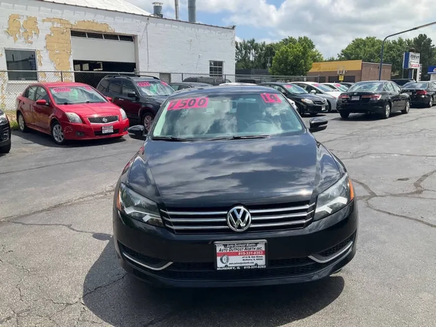 2014 Volkswagen Passat S photo 1