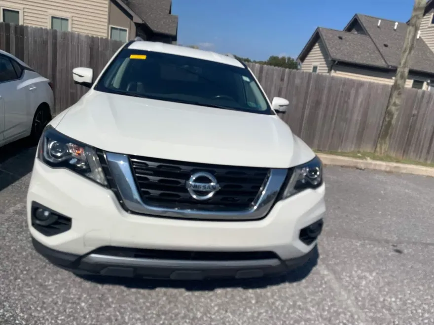 2020 Nissan Pathfinder SL 4x4 photo 1