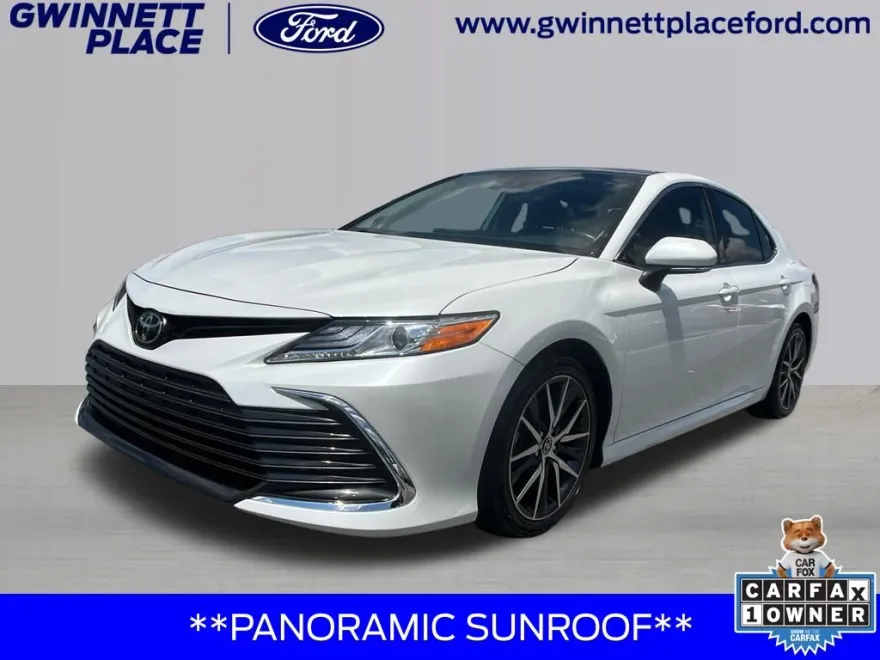 2024 Toyota Camry XLE photo 1