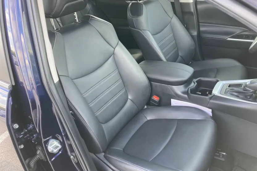 2023 Toyota RAV4 XLE Premium photo 1