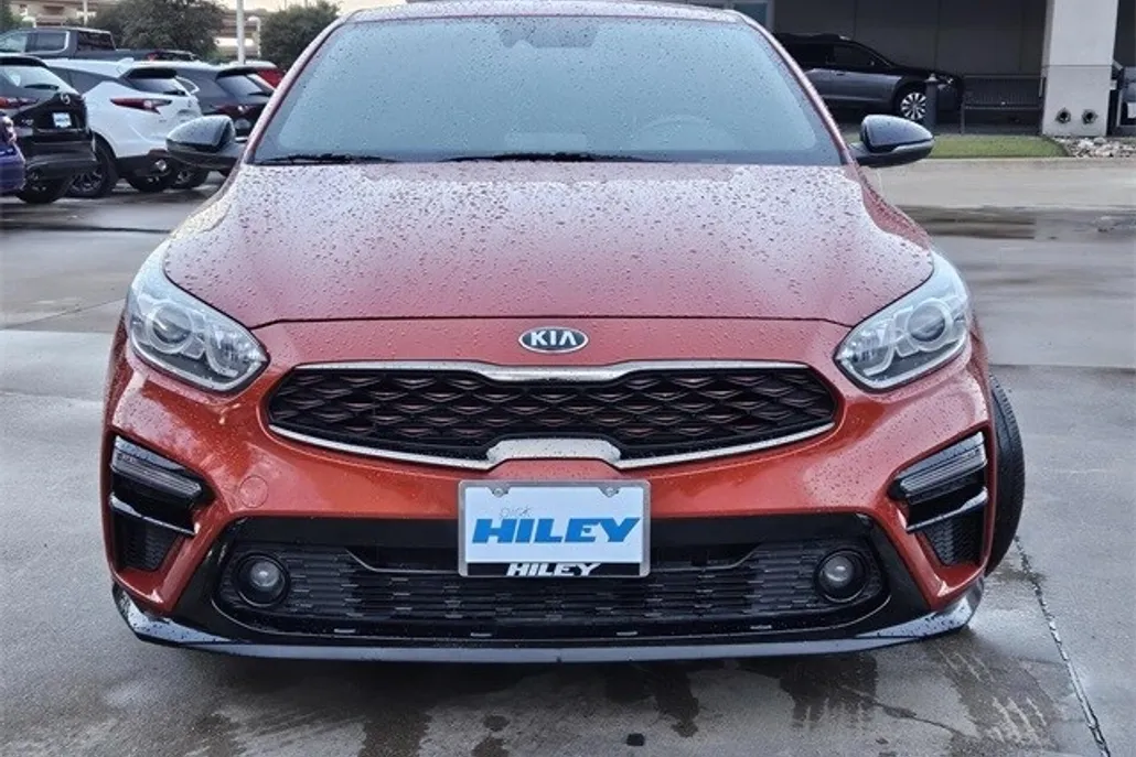 2020 Kia Forte GT-Line photo 1