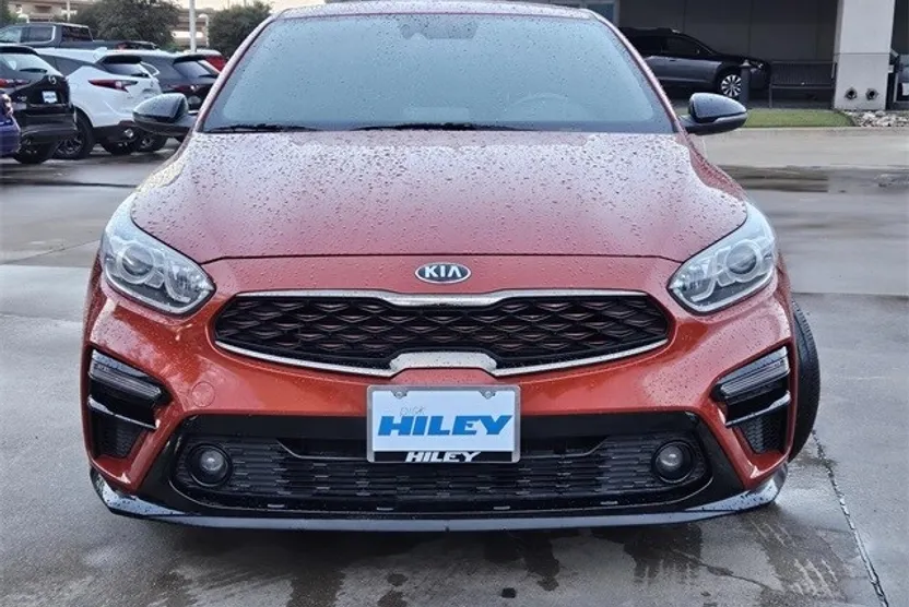 2020 Kia Forte GT-Line photo 1