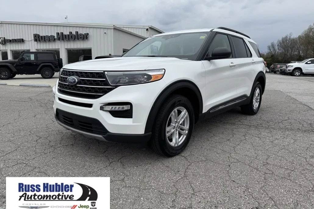2022 Ford Explorer XLT photo 1