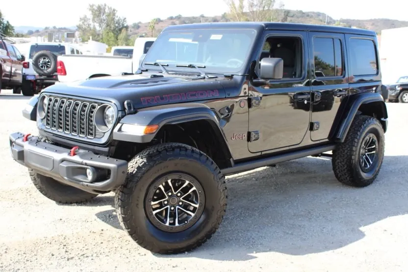 2025 Jeep Wrangler Rubicon X photo 1