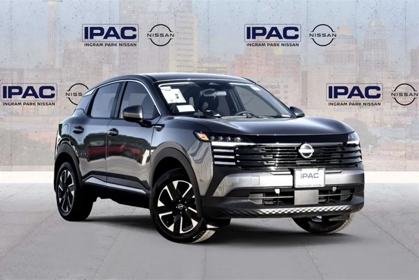 2025 Nissan Kicks SV photo 1