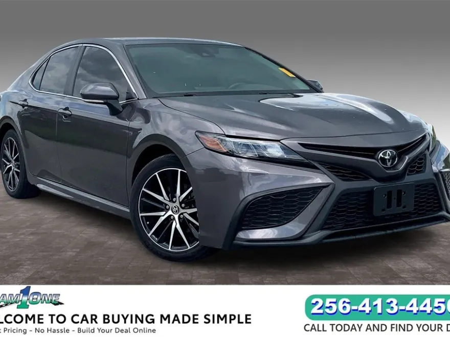 2023 Toyota Camry SE photo 1