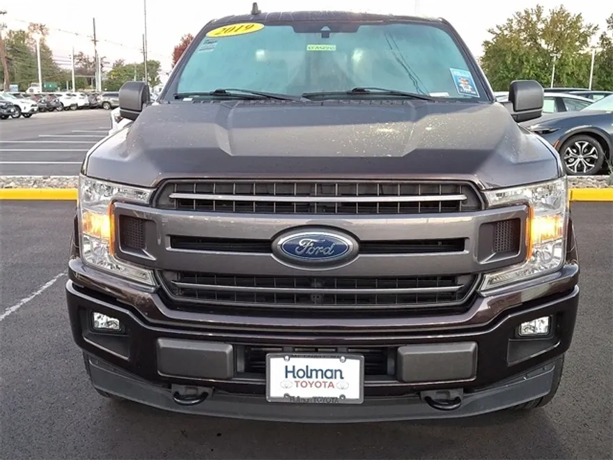 2019 Ford F-150 XLT photo 1