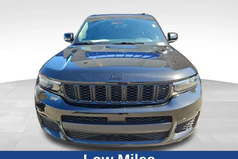 2024 Jeep Grand Cherokee Altitude photo 1