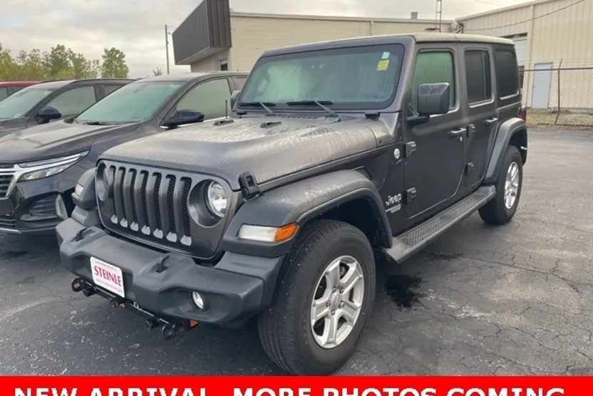 2018 Jeep Wrangler Unlimited Sport S photo 1