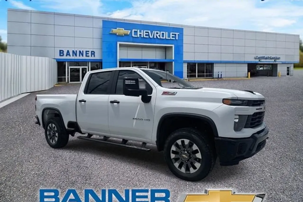 2025 Chevrolet Silverado 2500HD Custom photo 1