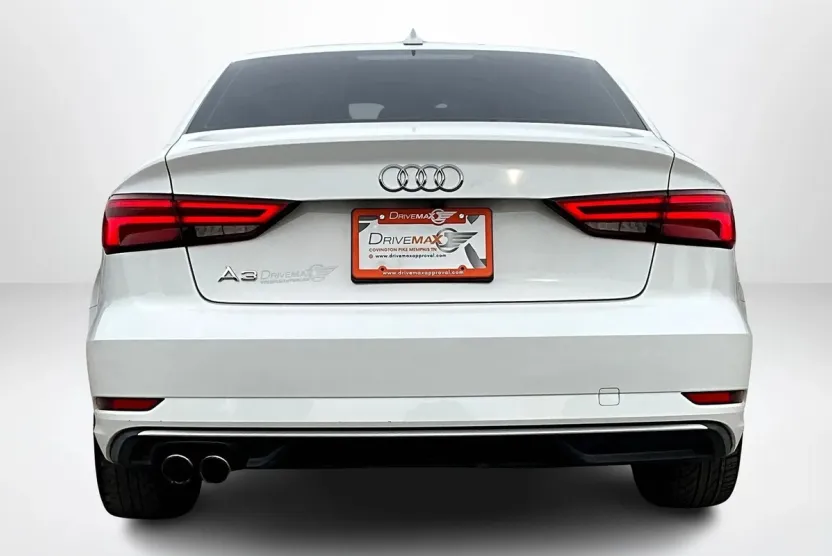 2017 Audi A3 Premium photo 1