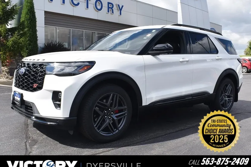 2025 Ford Explorer ST photo 1