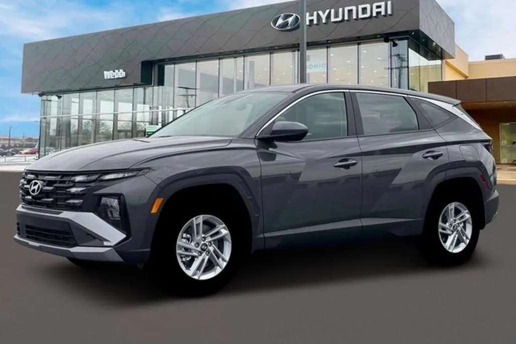 2026 Hyundai Tucson SE photo 1
