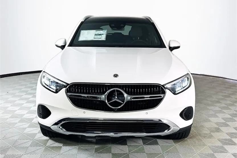 2026 Mercedes Benz GLC 300 4MATIC photo 1