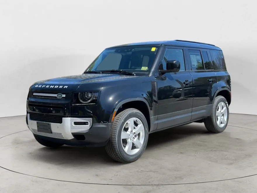 2025 Land Rover Defender 110 S photo 1