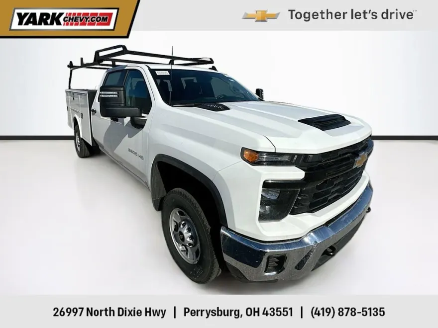 2024 Chevrolet Silverado 2500HD photo 1
