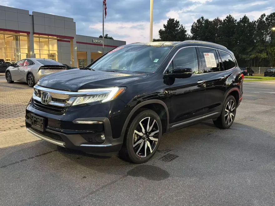 2022 Honda Pilot Touring photo 1