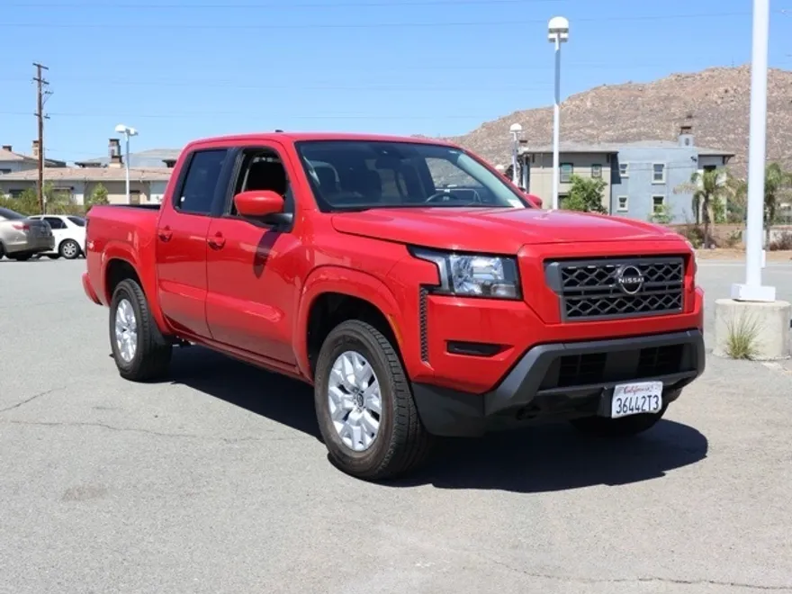2022 Nissan Frontier SV photo 1