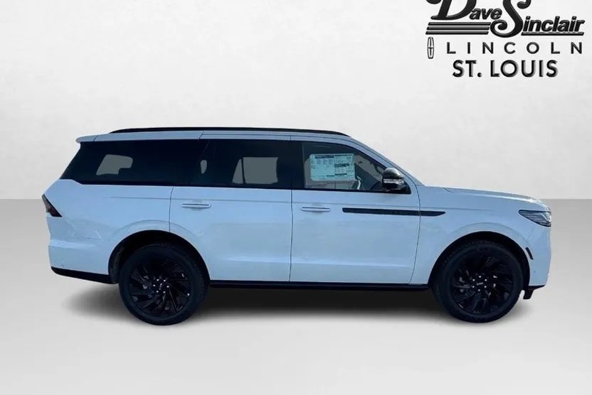 2025 Lincoln Navigator Reserve photo 1