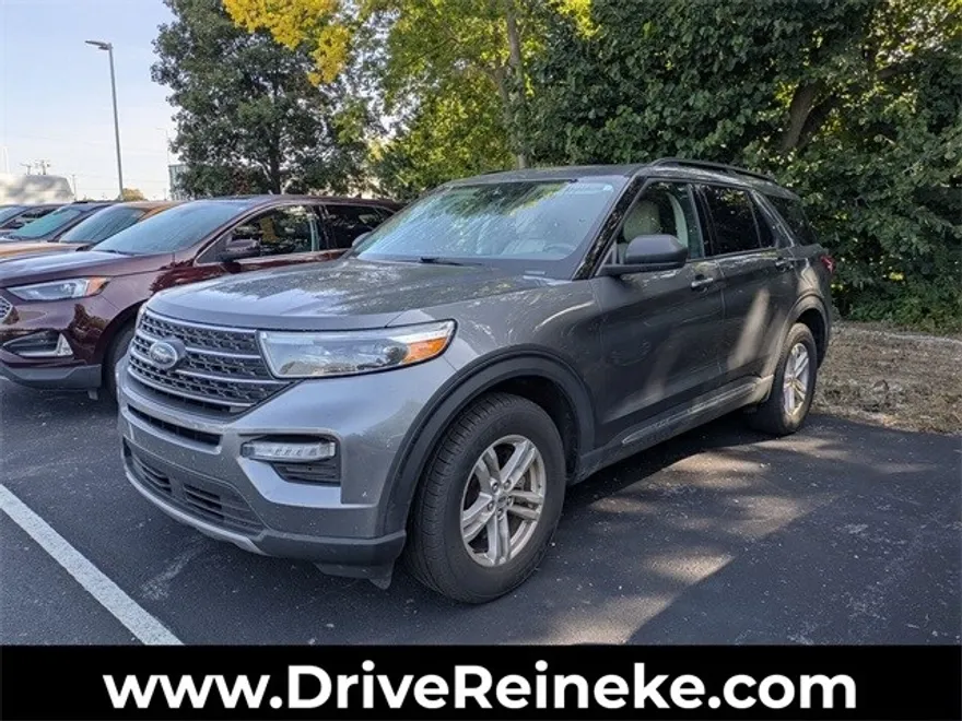 2022 Ford Explorer XLT photo 1