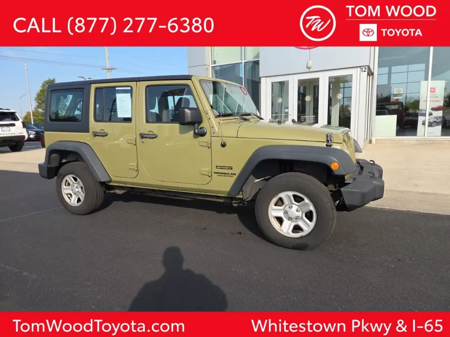 2013 Jeep Wrangler Unlimited Sport photo 1