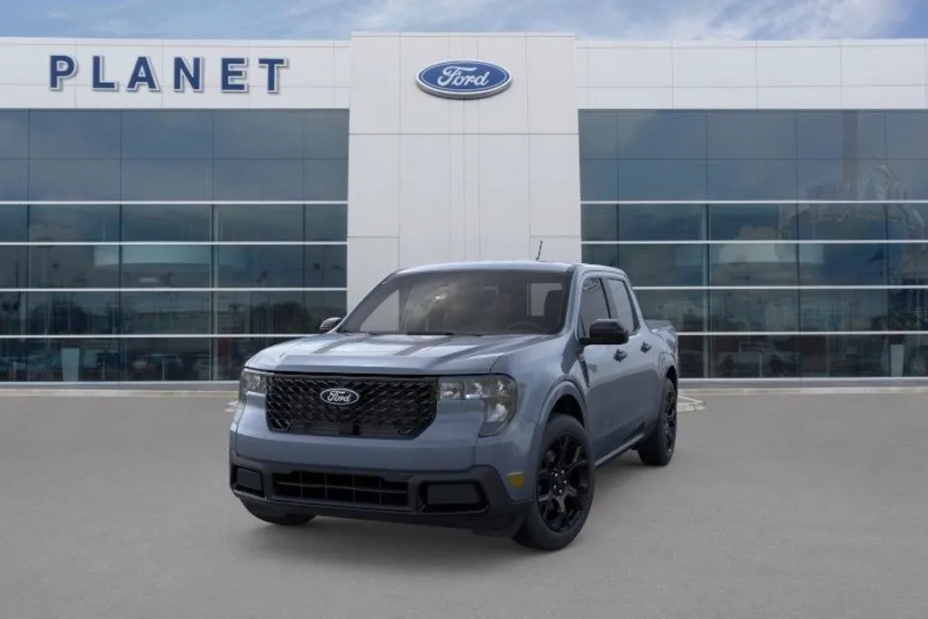 2025 Ford Maverick XLT photo 1