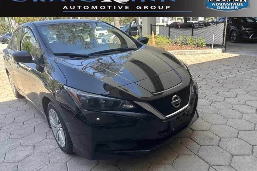 2019 Nissan Leaf S photo 1