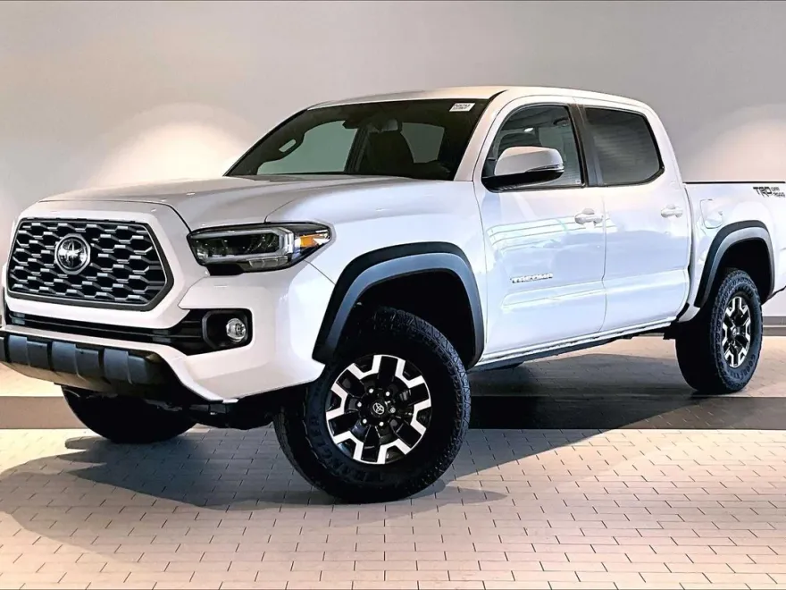 2023 Toyota Tacoma TRD Double Cab V6 photo 1