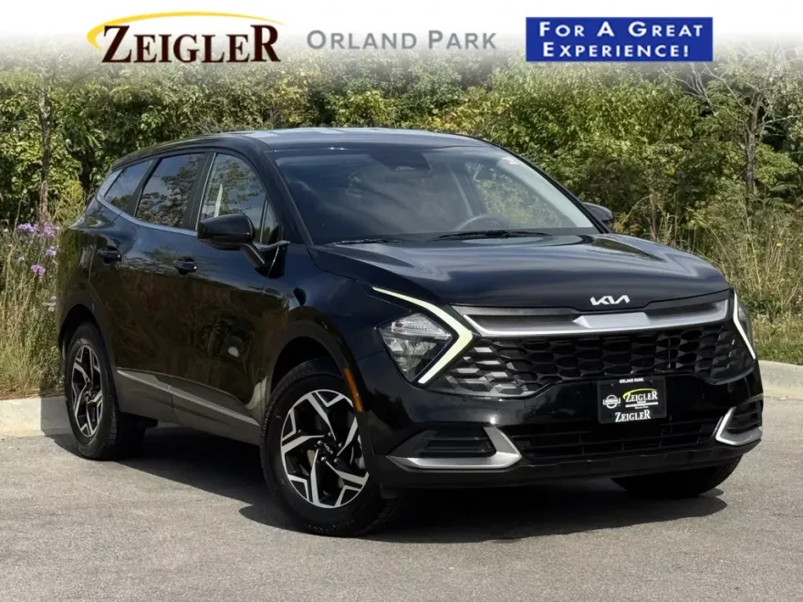 2023 Kia Sportage LX photo 1