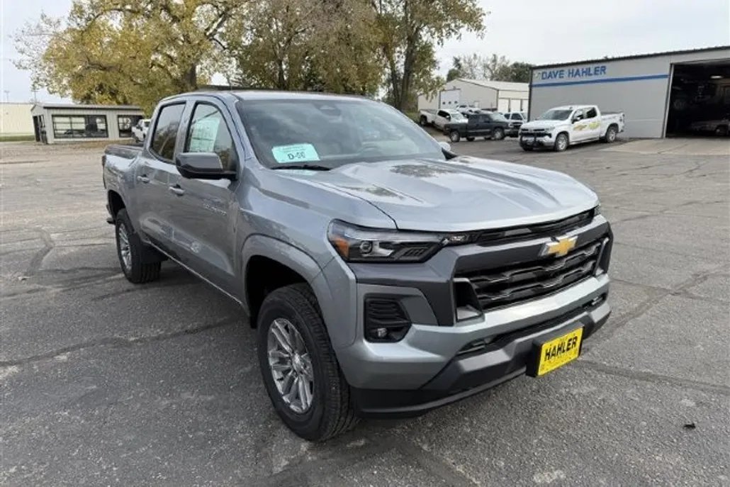 2026 Chevrolet Colorado LT photo 1