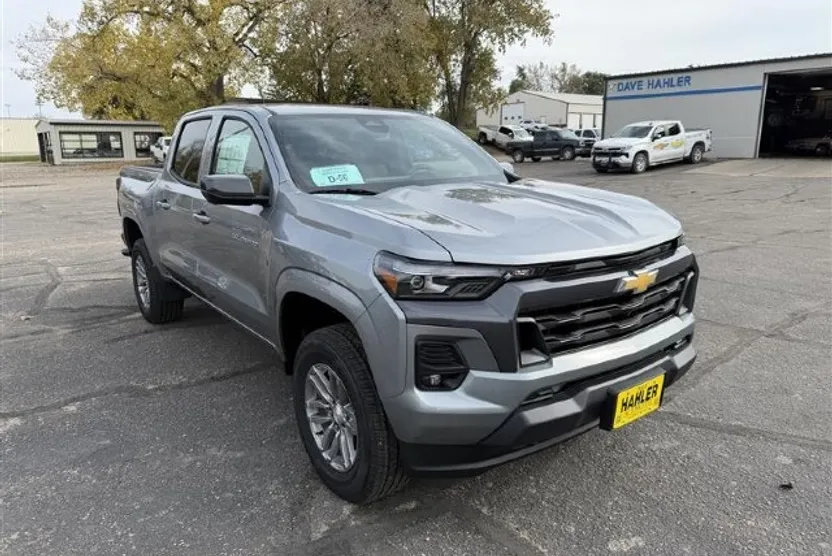 2026 Chevrolet Colorado LT photo 1