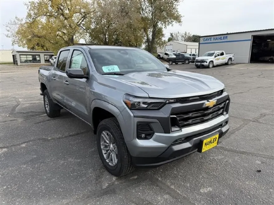 2026 Chevrolet Colorado LT photo 1