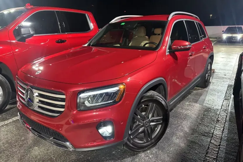 2024 Mercedes Benz GLB 250 photo 1