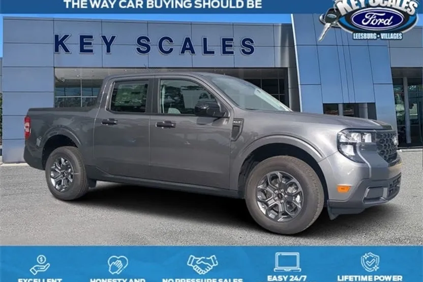 2025 Ford Maverick XLT photo 1