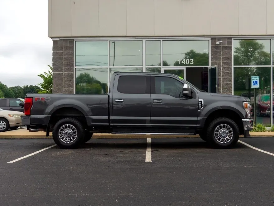 2020 Ford F-250 XLT photo 1