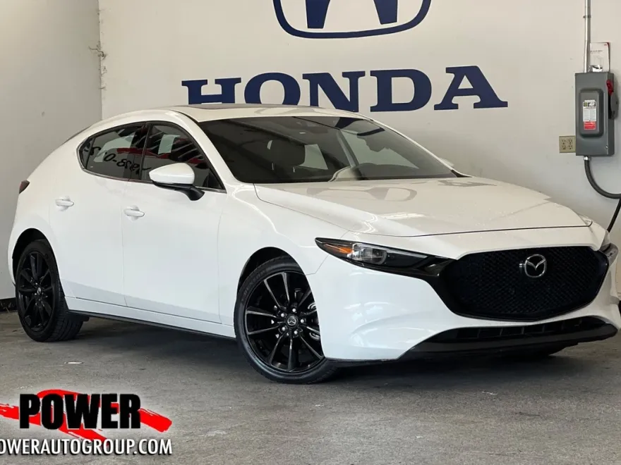 2019 Mazda Mazda3 Hatchback Premium photo 1