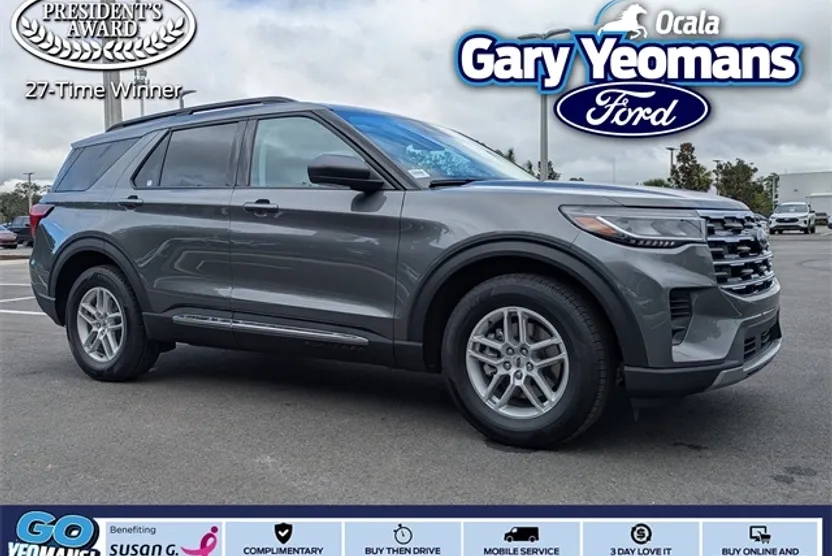 2025 Ford Explorer photo 1