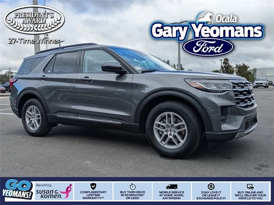 2025 Ford Explorer photo 1