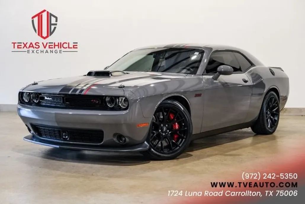 2023 Dodge Challenger R/T Scat Pack photo 1