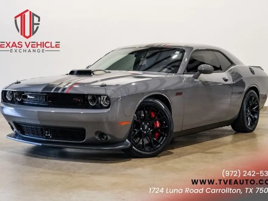2023 Dodge Challenger R/T Scat Pack photo 1
