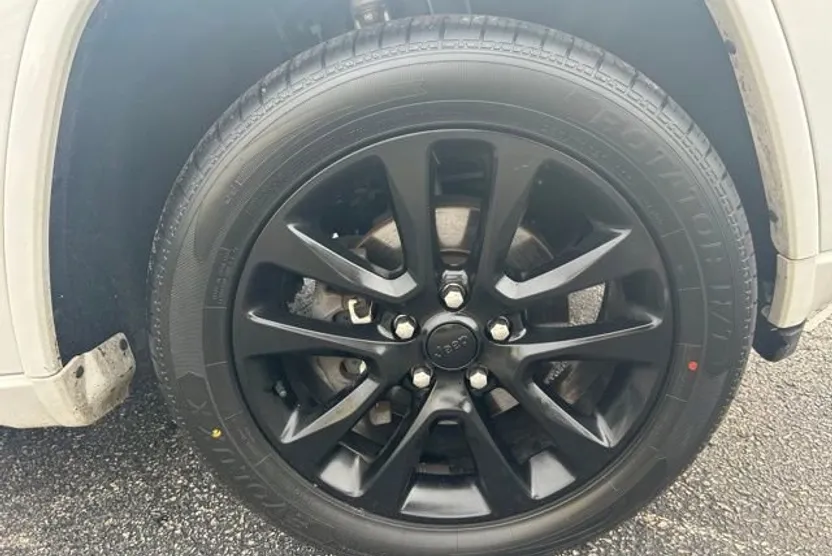 2019 Jeep Grand Cherokee Altitude photo 1