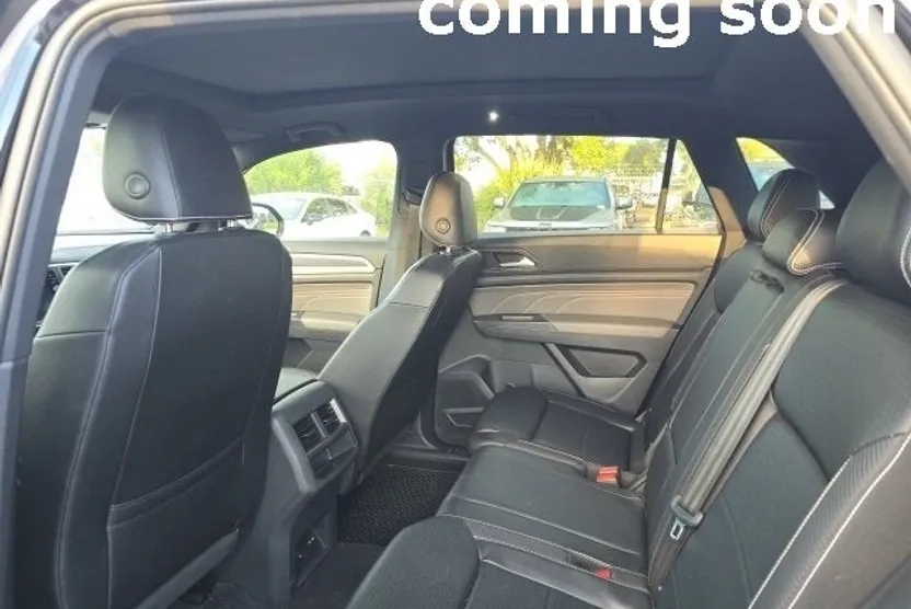 2021 Volkswagen Atlas Cross Sport V6 SE Technology R-Line photo 1