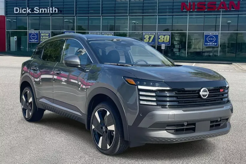 2025 Nissan Kicks SR photo 1