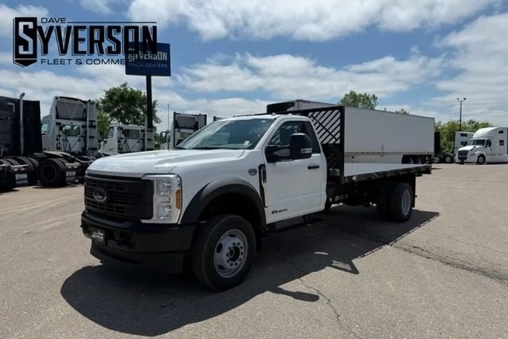 2025 Ford F-450 photo 1