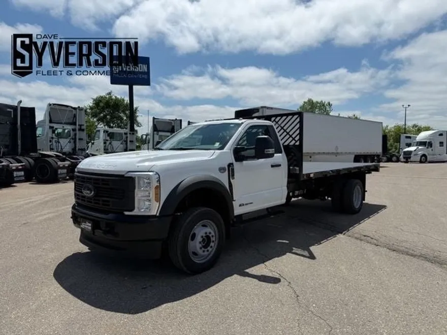 2025 Ford F-450 photo 1